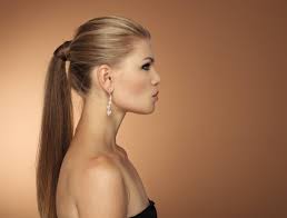 Pubblichiamo sia acconciature semplici con tutorial per imparare sia pettinature eleganti per cerimonie, raccolti per matrimoni e per le spose. Acconciature Fai Da Te Per Capelli Lisci 7 Haistyle Semplici E Veloci Donnad