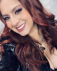 Feliz lunes! Desde ya les comparto donde estaré este viernes y sábado  cantando para que hagan planes con sus amigos 😍❤️ Picanha Grill Autogrill  Restaurante, Sport & Music bar #findesemana #musicaenvivo #concierto #