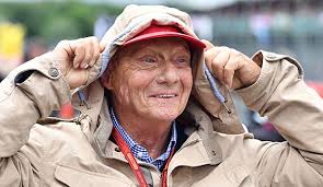 His family and friends laid the racing car champion to rest this week. Formel 1 Niki Laudas Kinder Sind Lewis Hamilton Fans