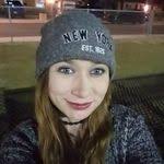 Brandi Farris's Instagram, Twitter & Facebook