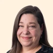 Sara Padilla's Instagram, Twitter & Facebook