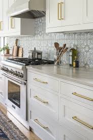 Latest designs, trends and finishes from leading brands. White Kitchen Appliances With Brass Handles Instaimage