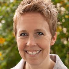 Carolyn Laub (@cmlaub)