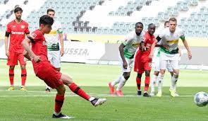 Leah havertz is the sister of a professional football player from germany, kai havertz. Borussia Monchengladbach Bayer 04 Leverkusen 1 3 Kai Havertz Setzt Superlauf Fort Und Entscheidet Derby