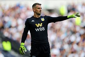 Heaton began his career with manchester united but was unable to break into the first team and spent time on loan with swindon town, royal antwerp, cardiff city, queens park rangers, rochdale and wycombe wanderers, before. Tom Heaton Ninety Minutes Online