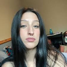 julia sullivan (@juliacsully)