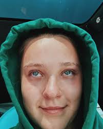 Getting paparazzid' while walking out of a massage = feed post. 🖤 cutie  lil dump bc why not!!! if you're bored today stream my new music and  comment your order of favorites