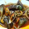 Daging ayam yang dibaluri dengan tepung krispi yang rental semakin nikmat dengan siraman saus pedas manis yang pas. 3