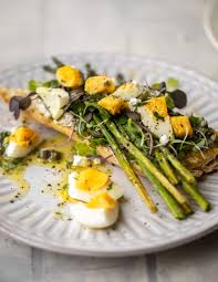 Hard Boiled Egg Vinaigrette Goat Cheese Asparagus Tartines Recipe In 2020 Healthy Recipes Fast Healthy Meals Asparagus Egg