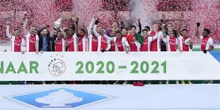 'met deze ploeg zal feyenoord ajax niet enorm onder druk willen zetten'. Ajax Pakt Met De Beker Voor Het Eerst Ooit Vierde Hoofdprijs Op Rij