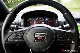 Vitesse max 125km avec vent de face, mon poids, le plein et un sac a dos. Essai Nissan Gt R 2017 Sport Auto Ch