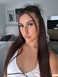 Elise Rivera (@eliseriver.a) • Instagram photos and videos