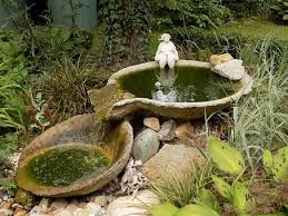 Ein gartenbrunnen kann sowohl aus einem bausatz angelegt werden als auch ganz frisch selbst gestaltet werden. Was Findet Ihr Besser Einen Wasserfall Oder Zierbrunnen Wasser Im Garten Bauen Und Wohnen In Der Schweiz