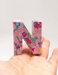 Ein bett für barbie selber basteln. Fruhlingsdeko Selber Machen Mit Buchstaben Aus Pappe Mit Video