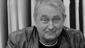 Об этом сообщает кинокритик андрей. C Kdq3qwzoyzsm