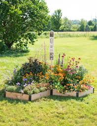Pollinator Garden Bed Hexagonal Cedar Bed Gardeners Com Pollinator Garden Design Pollinator Garden Garden Beds