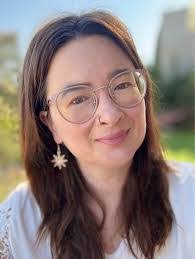 Alisa Geller's Instagram, Twitter & Facebook