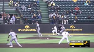 @UIBaseball's video Tweet