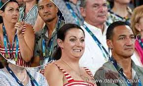 03.06.2020 · celeste barber has opened up about her new kids' book, celeste the giraffe loves to laugh, her hot husband and her real life outside of instagram. Celeste Barber Puts On A Stylish Display At The Australian Open With Her Husband Api Robin Celebrity News Newslocker