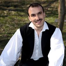 Listă de interpreți români de muzică populară, lăutărească, fanfare, manele. Un Interpret De MuzicÄƒ PopularÄƒ O AtacÄƒ Dur Pe Sexy Morosanca Urat Esti MÄƒ Replica Transsexualului Este La Fel De AcidÄƒ