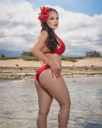 Vivi Louise - every curve revealed in nude