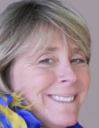 Kim Krall's Instagram, Twitter & Facebook