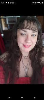 Katy Bryson's Instagram, Twitter & Facebook