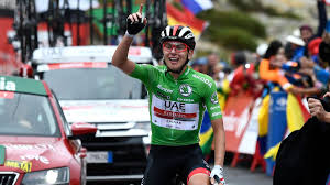 Tadej pogacar, en pleno esfuerzo efe. Vuelta Dritter Sieg Youngster Tadej Pogacar Sturmt Aufs Podium Eurosport