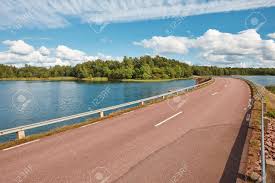 4k00:24finnland landschaft von wald und fluss. Finnische Landschaft Mit Strassen See Und Waldinsel Finnland Europa Lizenzfreie Fotos Bilder Und Stock Fotografie Image 90811501