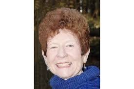 Lisa Poppleton's Instagram, Twitter & Facebook