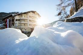 Ötztaler ache is minutes away. Design Hotel Valentin In Solden Direkt Am Skilift