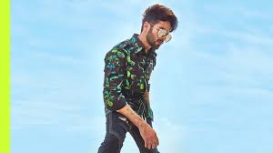 Shahid Kapoor Sneakers Look From Kabir Singh Movie Promotions Explore wide range of kabir singh shades & check prices. shahid kapoor sneakers look from kabir