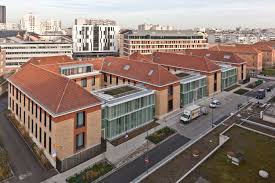 Gallery Of Hospital Complex Broussais A Samueldelmas 3 Hospital Design Architecture Amazing Architecture Rest House