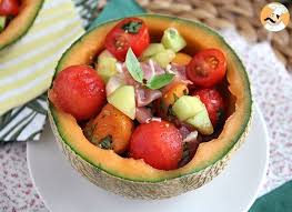 Ensalada De Melon Sobre Melon Receta Petitchef Recette En 2020 Salade Melon Salade De Fruits Recette