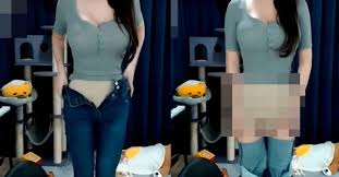 사진=아프리카tv bj감동란 채널 글래머러스한 몸매의 소유자들에게 따라붙는 의혹 중 가장 많은 비중을 차지하는 것은 가슴 성형 의혹일 것입니다. Hza Laccqfsrem