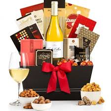 Last minute gifts to get you out of a pickle! The 14 Best Food Gift Baskets Of 2021