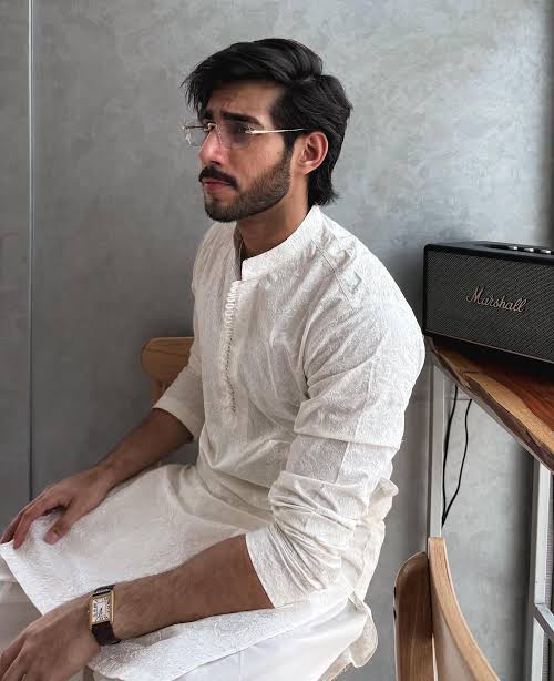 Full look editorial