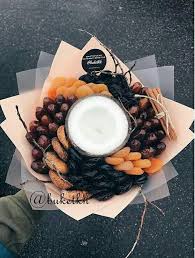 Originalni Ideyi Buketiv Dlya Cholovikiv 25 Foto Ideyi Dekoru Food Bouquet Fruit Basket Gift Fruit Bouquet Diy