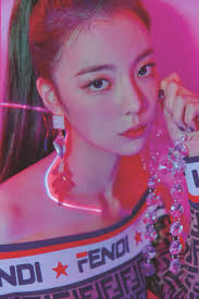 Fendi fascinates with its creative designs which are characterized through innovative cuts and futuristic prints. Scan Itzy It Z Different Album Itzy ìžˆì§€ Yeji ì˜ˆì§€ Lia ë¦¬ì•„ Dalladalla ë‹¬ë¼ë‹¬ë¼ Album Scan