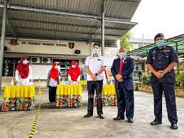 Thomas' school, dwarka is an extension of the parent school, and established in the april, 2006. Sk St Thomas Kuching Sarawak Posts Facebook