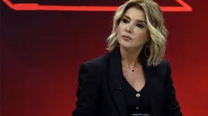 Televizyon dünyasına ilk adımı 25 ağustos 1972'de dünyaya gelen gülben ergen, eğitimini kadıköy ticaret lisesi'nde tamamladı. Gulben Ergen Den Cok Konusulacak Seren Serengil Itirafi Zor Gunler Degildi Cok Guzeldi Haberler Magazin