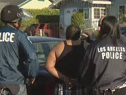 Los angeles) pic hide this posting restore restore this posting. 3 Arrested In Alleged Craigslist Apartment Rental Scam Cbs Los Angeles