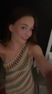 ANNIE LOWRY (@annielowry_)