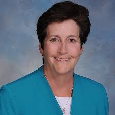 Lisa Critzer's Instagram, Twitter & Facebook