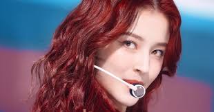 The only female idol from a small agency who makes it into the list of  Kpop's “fancam queens”