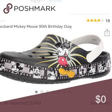 Crocs schoenen bieden ultiem comfort en ondersteuning voor elke gelegenheid en ieder seizoen. Iso Iso Mickey 90th Anniversary Crocs Size 9 Men S 11 Women S Please Let Me Know If You Know Of Anyone Selling Crocs S Crocs Size Women S Crocs Mules Shoes