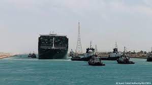 تعطل قناة السويس من جهة و حرب الحاويات من جهة. Pv1ngv D I 9km