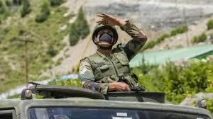 ভারত-চীন সীমান্ত বিতর্ক: লাদাখ সীমান্তে ভারতের কমান্ডারদের 'পূর্ণ  স্বাধীনতা' দেয়া হয়েছে, বলছে ভারতীয় সংবাদ মাধ্যমগুলো - BBC News বাংলা