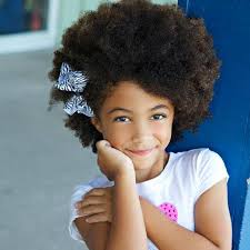 Coupe de cheveux petite fille 2018. Photos 15 Coiffures De Petite Fille Pour Cheveux Crepus Parents Fr