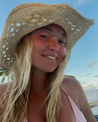 em (@emiliagretzky) • Instagram photos and videos